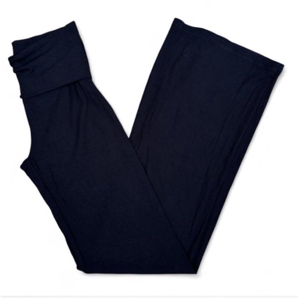 SKIMS *NWT SOFT LOUNGE FOLD OVER PANT | COLOR: ONYX - Picture 8 of 11